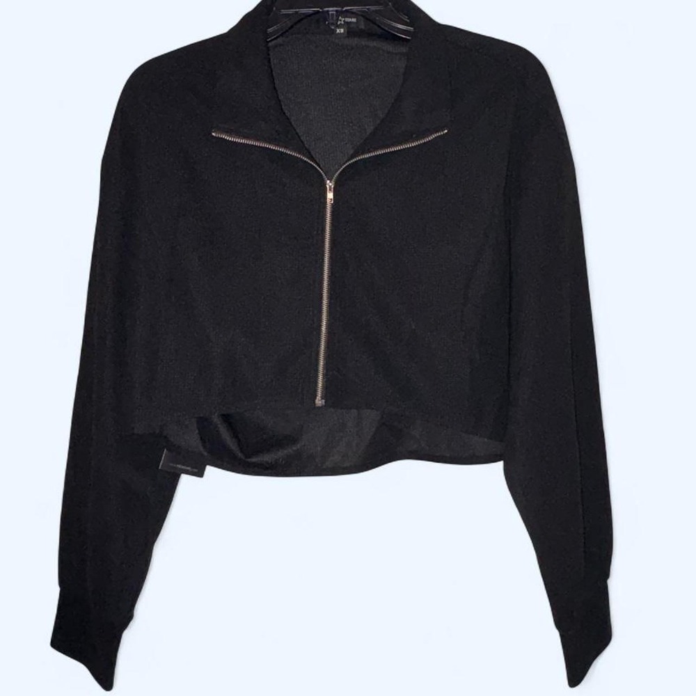 Area Stars TopBlack cropped zip-up with silver zipper #cropped #zipup XS NWT